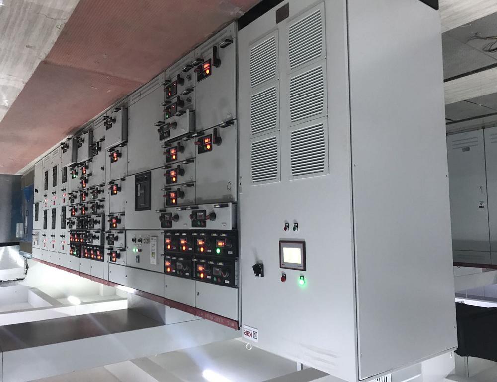 YT Static Var Generator Panel in der Ölbohrindustrie