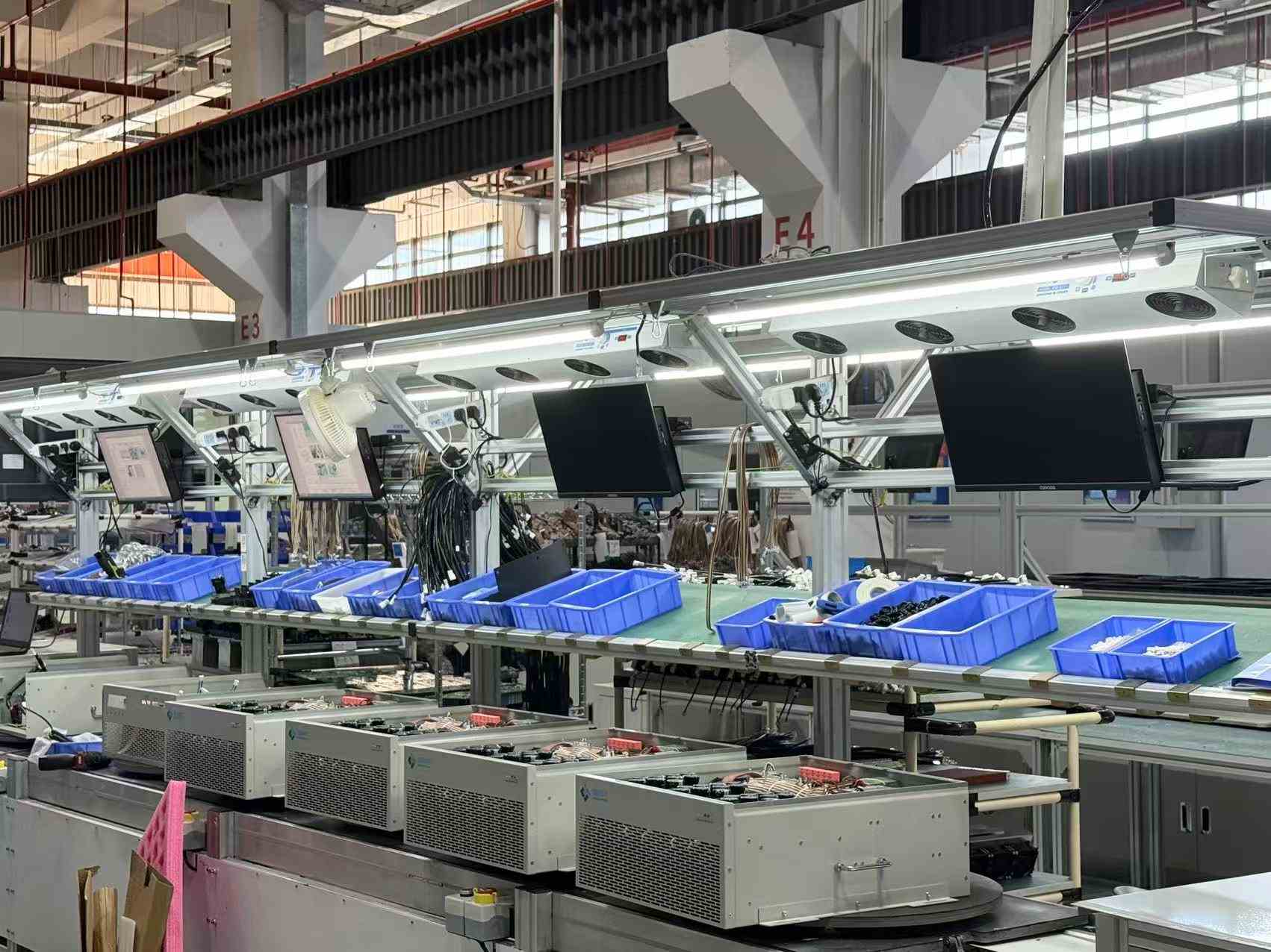 SVG-Technologie erweist sich als wichtige Lösung für die Netzstabilität, da die weltweiten Suchanfragen um 185 % steigen