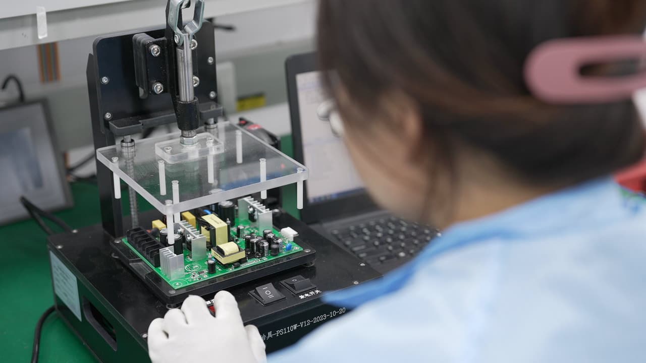 Einblick in die YT Electric-Fabrik: Eigene Fertigungskompetenz für zuverlässige Lösungen zur Stromqualität